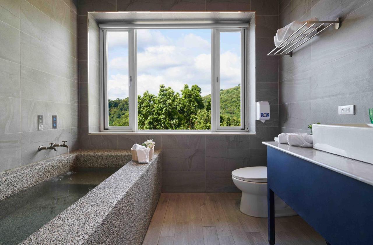 Reikei Hot Spring Resort Baihe Bagian luar foto