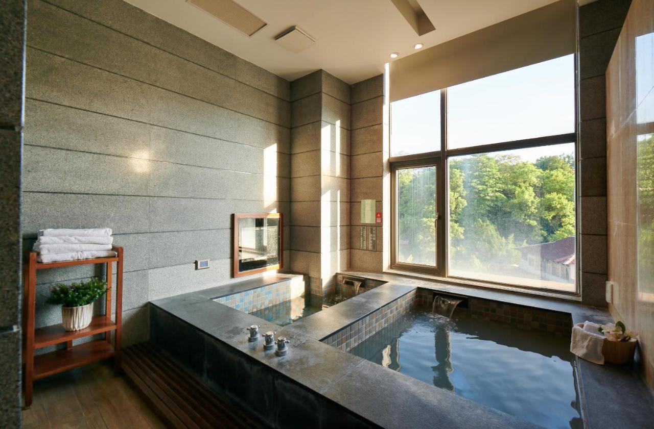 Reikei Hot Spring Resort Baihe Bagian luar foto